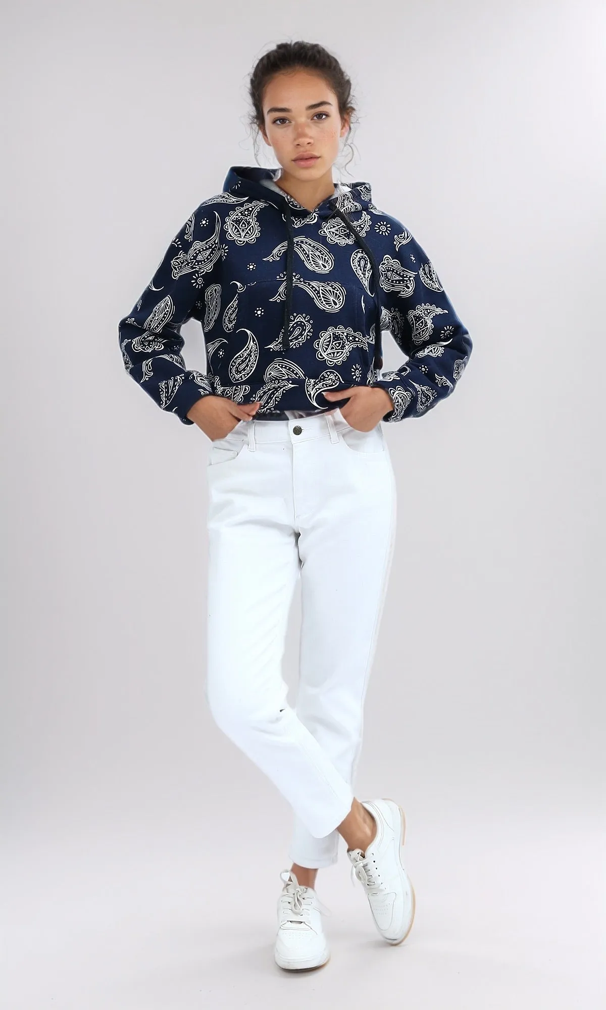 O201268 - Navy & White Patterned Cropped Hoodie With Drawstring